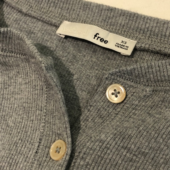 Aritzia Grey Long Sleeve Waffle - Picture 3 of 3